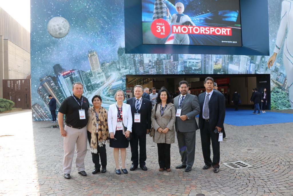 Delegacion mexicana en Autopromotec