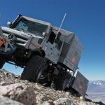 Dos Unimog de Mercedes Benz rompen récord de altura