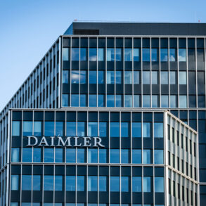 La división de Daimler Trucks & Buses fue la que cayó