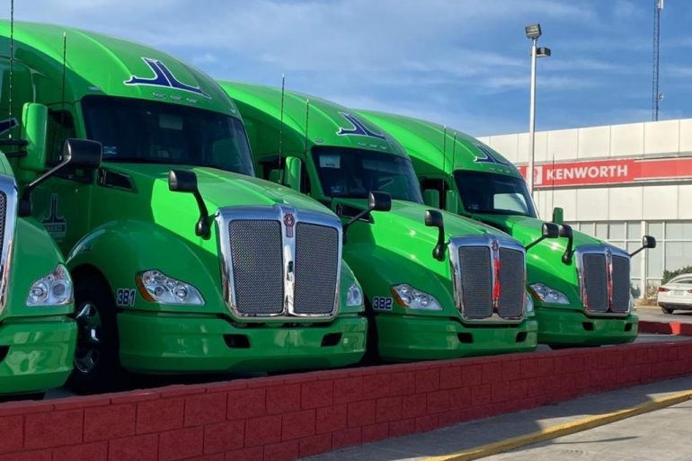 Jasso Logistics adquiere 10 unidades Kenworth