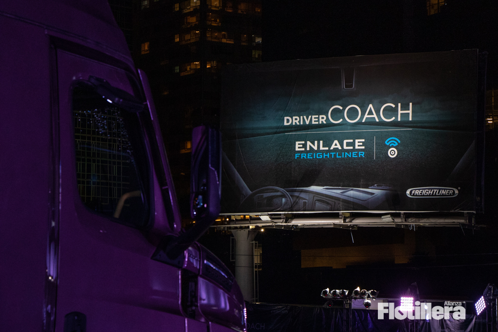 Freightliner presenta Driver Coach