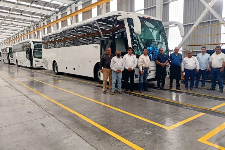 Autotransportes Cardenales de Oriente crece con Volkswagen