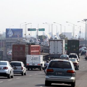 Estas son las restricciones al transporte por Fase 1 de contingencia ambiental en la ZMVM