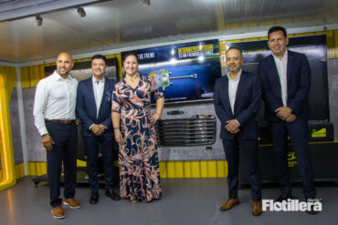 Freightliner presenta su primer tienda móvil de refacciones