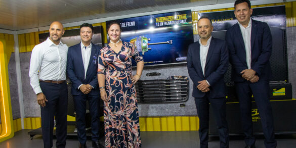 Freightliner presenta su primer tienda móvil de refacciones