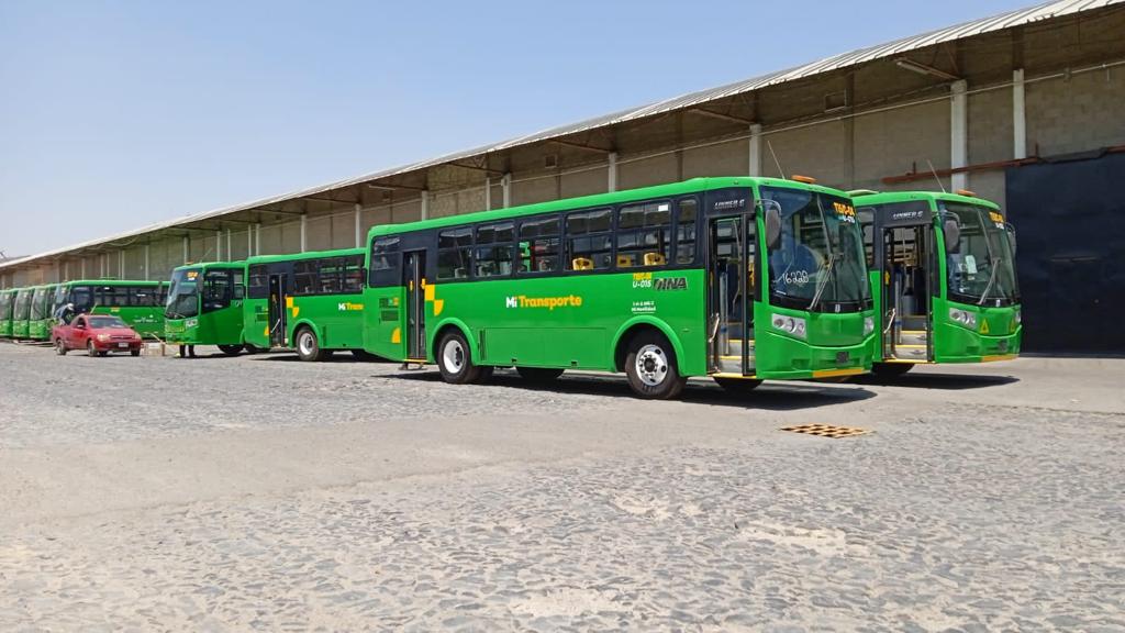 Alianza de Camioneros de Jalisco compra autobuses DINA Linner G 
