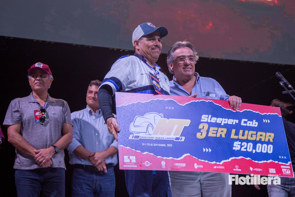 MT Nuevo Laredo 2022 premió a los conductores ganadores 