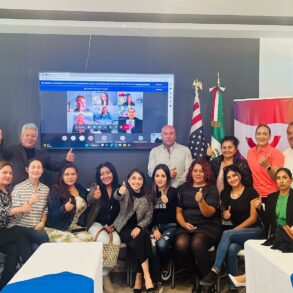 AMO presentó a mujeres que participarán en Conductoras Scania