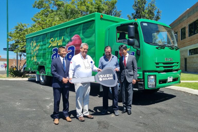 Embotelladora Aga se "refresca" con camiones Isuzu