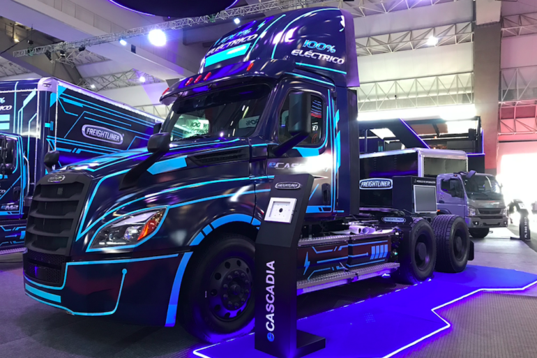 Daimler Truck México apuesta por la movilidad eléctrica en Expo Transporte ANPACT