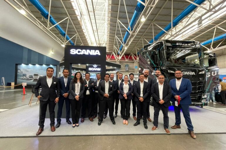 Scania estrecha relaciones en el Foro Logístico de Transporte 2022