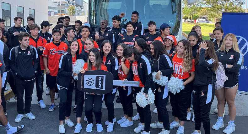 Alumnos de la Anáhuac se transportará en autobús MAN 