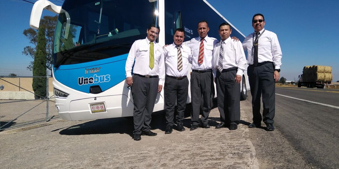 Scania entrega autobuses a Grupo Flecha Amarilla