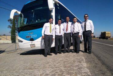 Scania entrega autobuses a Grupo Flecha Amarilla