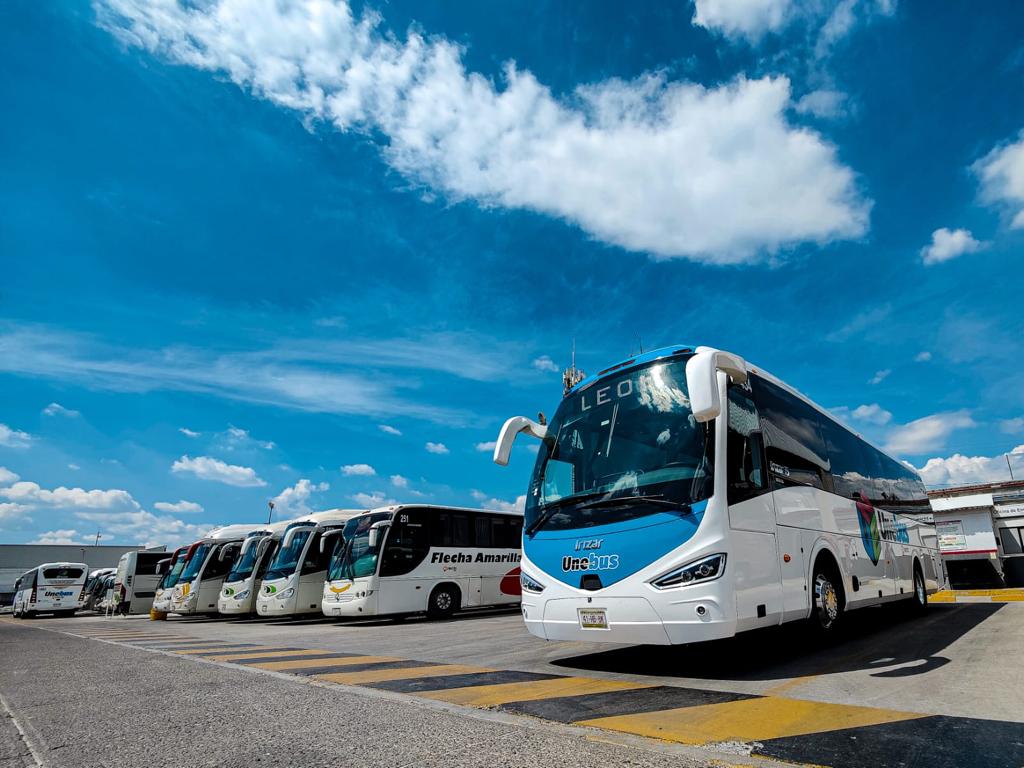 Scania entrega autobuses a Grupo Flecha Amarilla