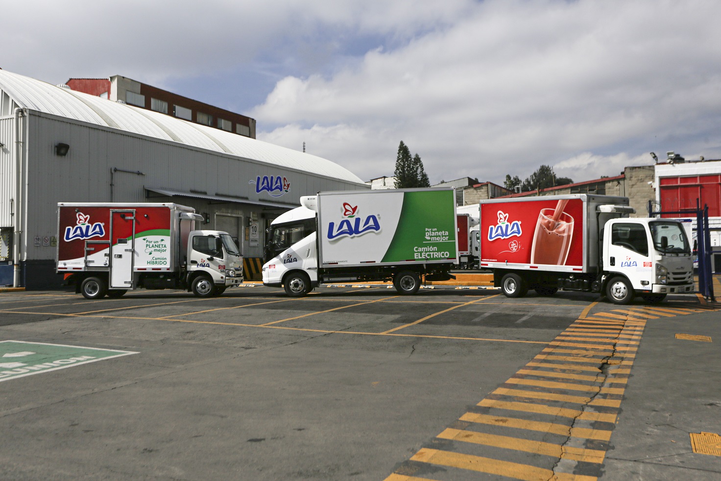 Grupo Lala adquiere camiones refrigerados 100% eléctricos 