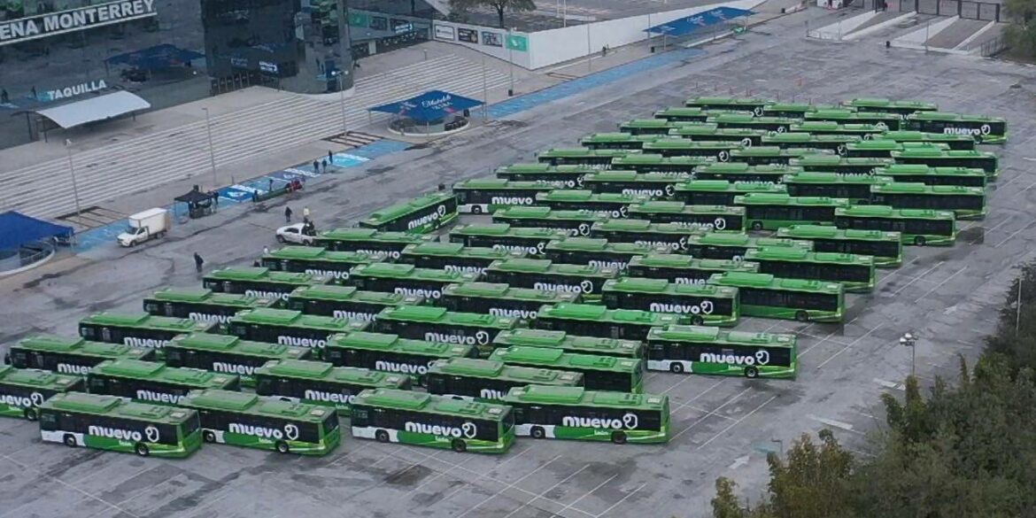 FOTON pone en marcha primeros 142 autobuses AUV en N.L.