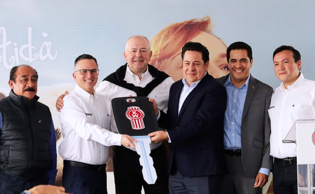 Grupo Alpura adquirió 18 unidades Kenworth T880 