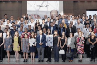 Que participen los transportistas en el fortalecimiento de la industria: candidato a presidencia de CANACAR