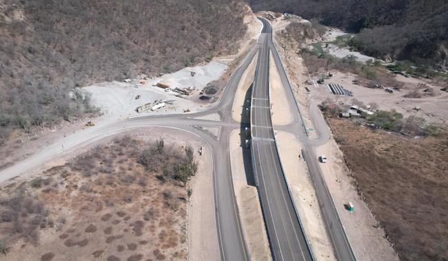 Avanza construcción de autopista Mitla-Entronque Tehuantepec II, en Oaxaca