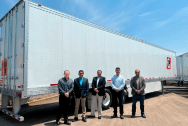 Caja seca Fruehauf para TIP México, tiene suspensión Hendrickson número 60 mil