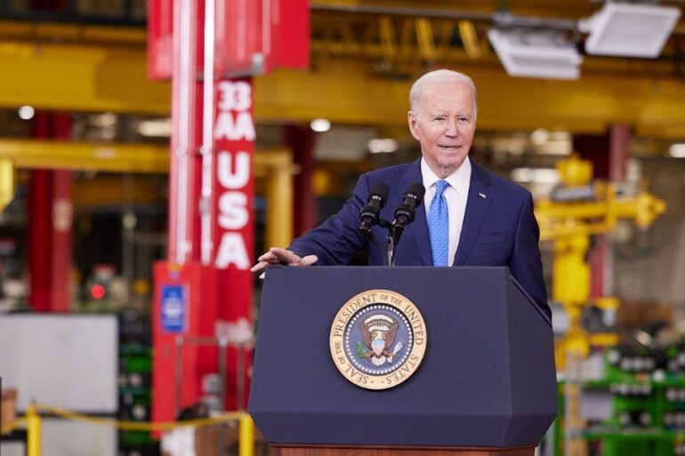 Joe Biden visita planta Cummins en Fridley, Minnesota