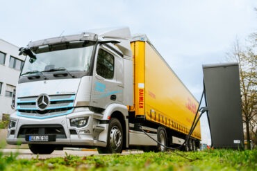 DHL Freight probó camión eléctrico Mercedes-Benz eActros 300 Tractor