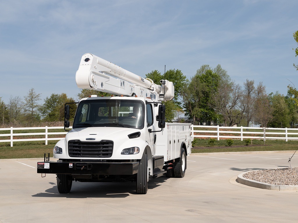 Camión eléctrico Freightliner eM2 se producirá en Portland 