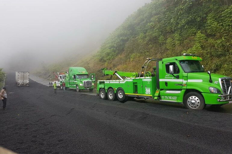 Reglamentan operación y tarifas de servicio de grúas y corralones