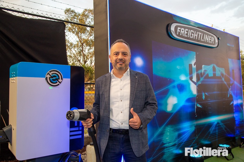 Daimler Truck abre primera Electric Island en Tlalnepantla