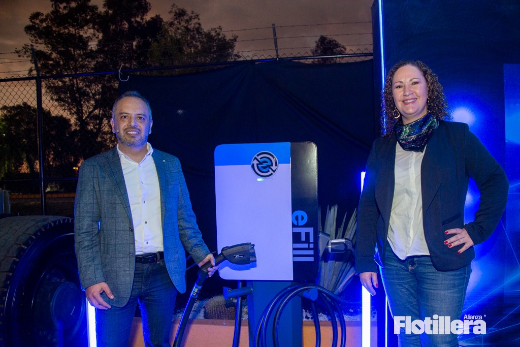 Daimler Truck abre primera Electric Island en Tlalnepantla