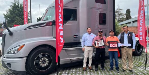 Clientes de Kenworth Mexicana reciben las primeras unidades conmemorativas