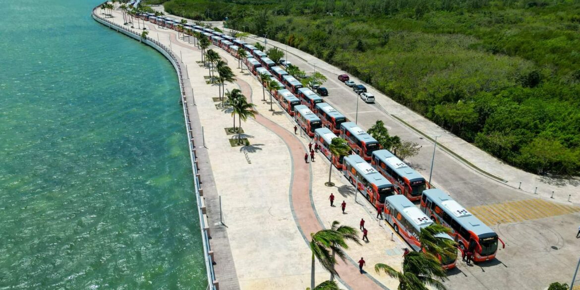 Mercedes-Benz Autobuses Cancún