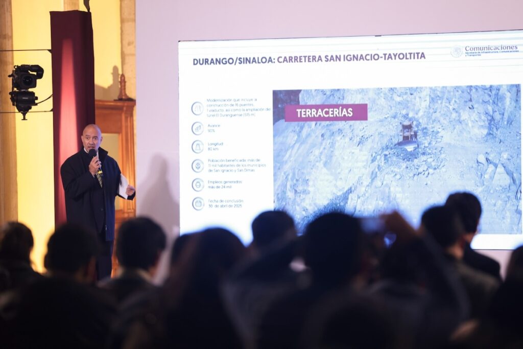 Destacan Puente Nichupté en Quintana Roo; Puente Rizo de Oro, en Chiapas; carretera San Ignacio Tayoltita, en Durango; autopista Mitla-Entronque Tehuantepec II, en Oaxaca.