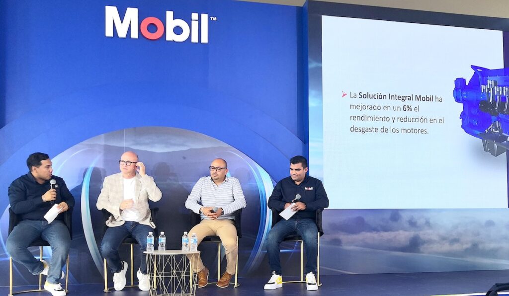 Participación de Frio Express en el Foro de Productividad de Flotas organizado por Mobil en Jalisco.