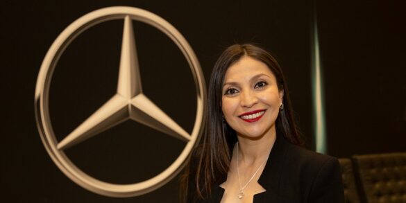 Karina Velazquez Mercedes Benz Autobuses