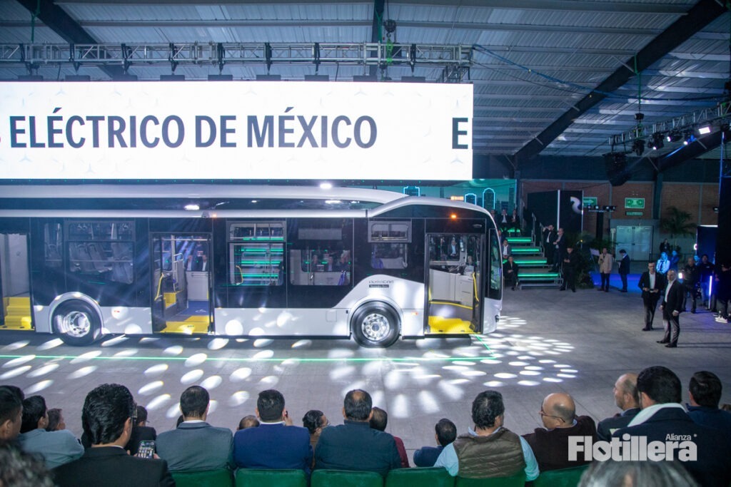 Mercedes-Benz Autobuses autobús eléctrico