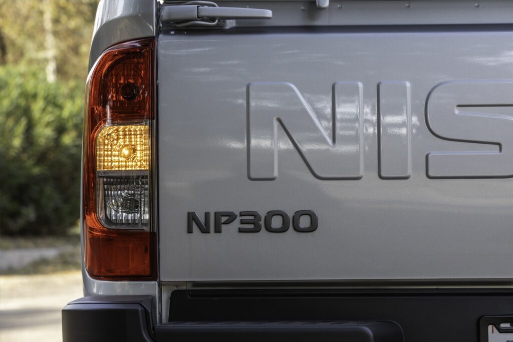 Nissan-NP300