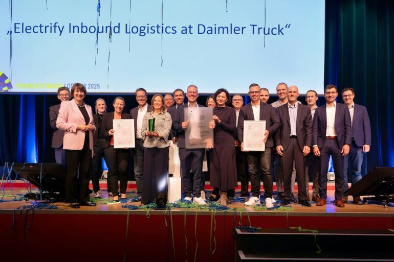 Daimler Truck gewinnt VDA-Logistik-Award 2025: Erster Platz für Projekt „Electrify Inbound Logistics“Daimler Truck wins VDA Logistics Award 2025: First place for “Electrify Inbound Logistics” project