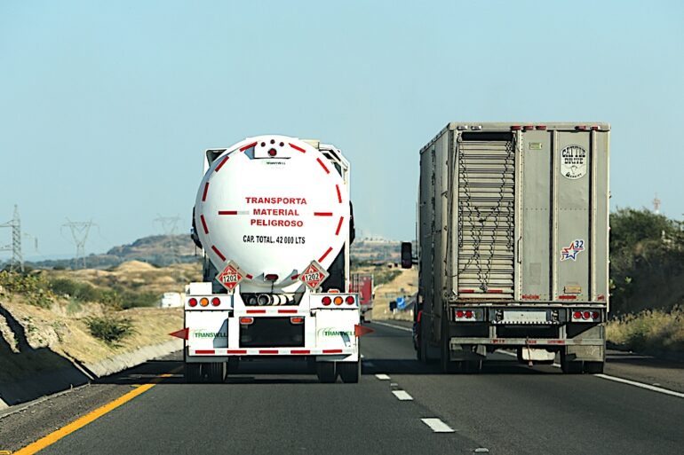 aprueban-diputados-reformas-para-el-servicio-ferroviario-y-de-autotransporte