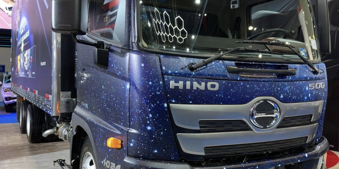 Hino FC 1024 Serie 500