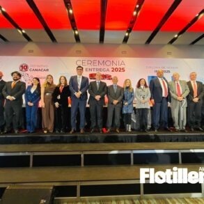 Distintivo CANACAR 2025