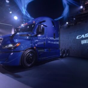 Nuevo Freightliner Cascadia quinta generación eleva el estándar de eficiencia y desempeño