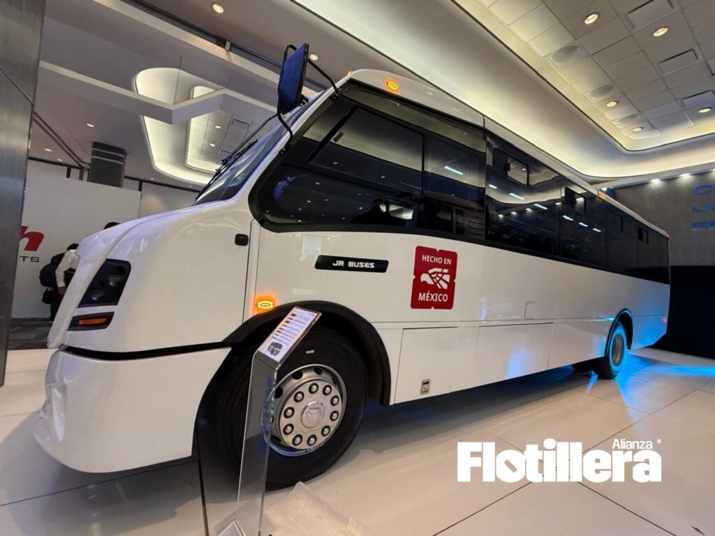 Buffalo GT de JR Buses.