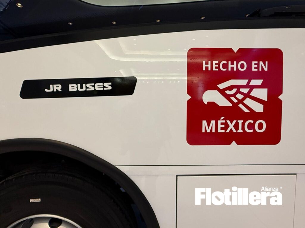 Buffalo GT de JR Buses