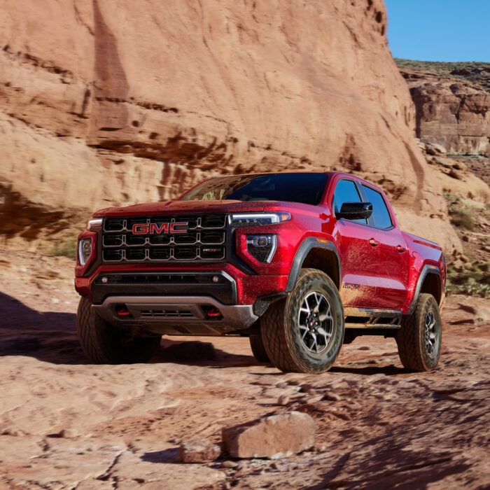 GMC-Canyon-AT4X-02