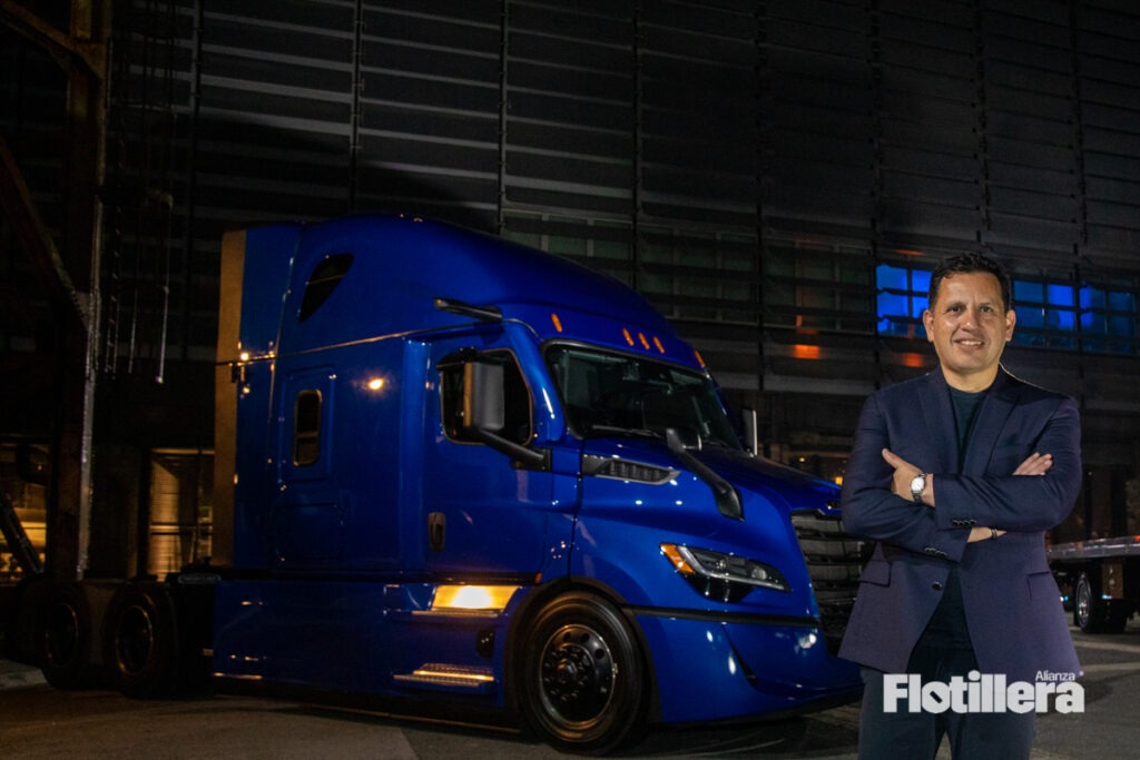 Claudio de la Peña, Director de Customer Care de Daimler Truck México
